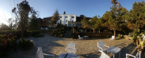 Hotel The Fort Resort