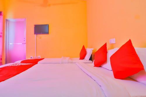 Oyo 659 Hotel Lake Tower