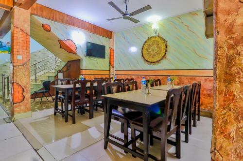 Oyo 659 Hotel Lake Tower