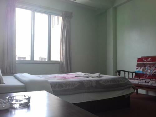 Hostal Millennium Guesthouse