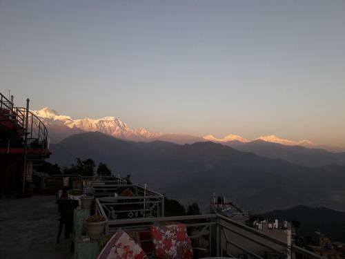 Hotel Himalayan Crown Lodge