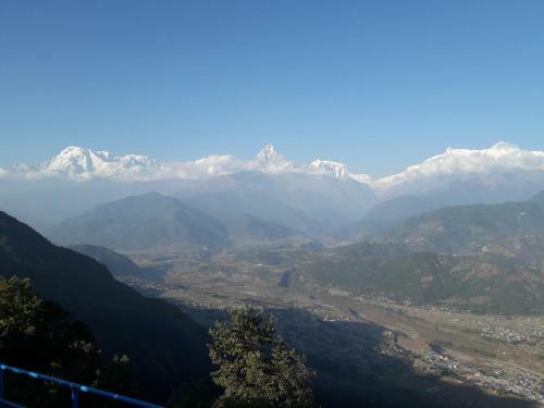Hotel Himalayan Crown Lodge