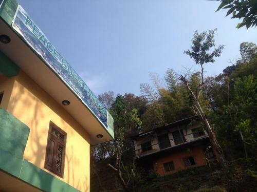 Hostal Peace Guest House