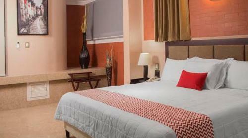 Hotel Ramada By Wyndham Tikal Isla De Flores