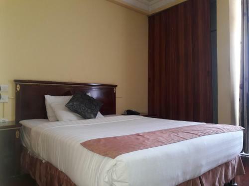 Hadmes Hotel