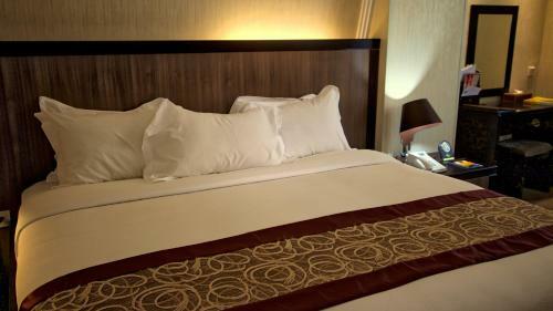 Elilly International Hotel
