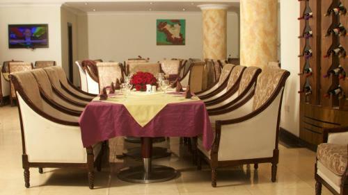 Elilly International Hotel