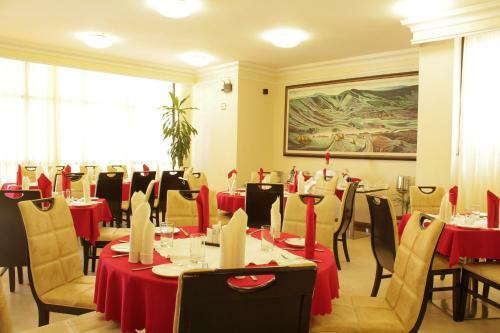 Caravan Hotel
