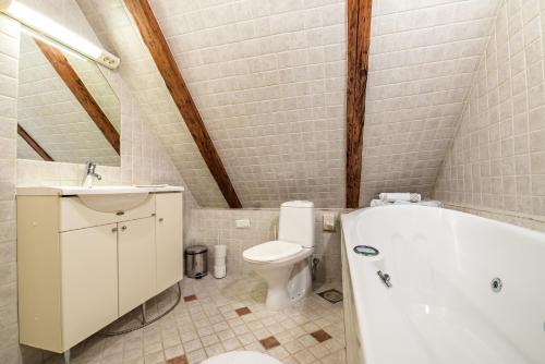 Oldhouse Apartments
