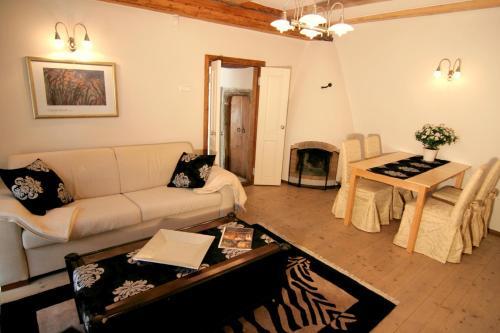 Oldhouse Apartments