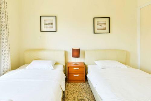 Medlock Villas