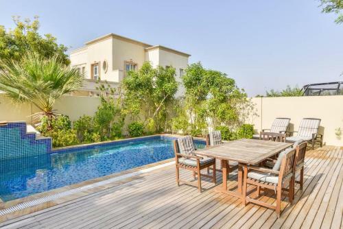 Medlock Villas