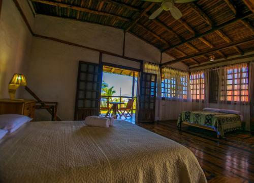 Hostal Ayampe Guest House