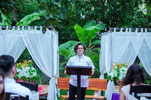 Hotel Reveal Courtyard In Reveal Angkor