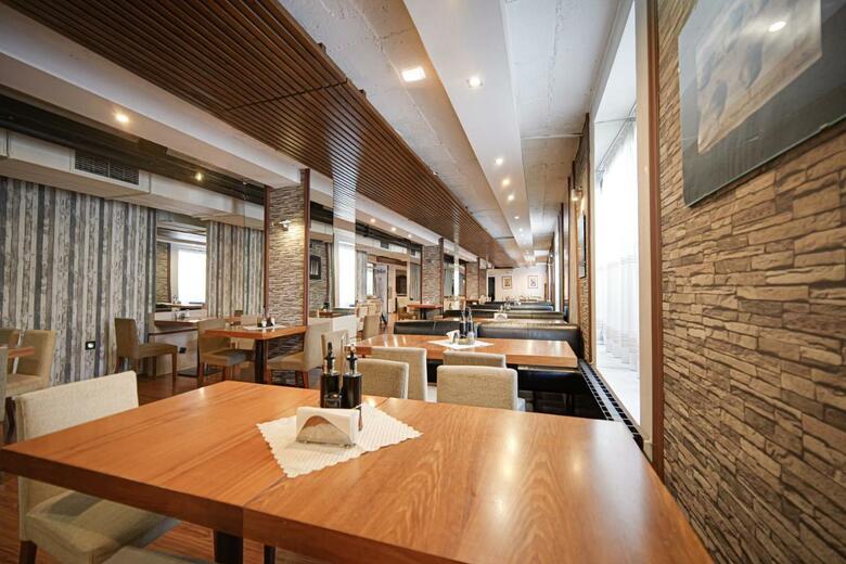 Riverside Boutique Hotel