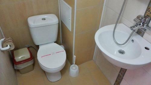 Hostal Dracena Guesthouse