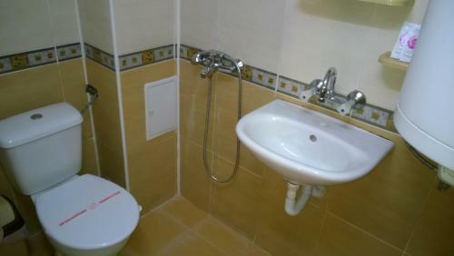 Hostal Dracena Guesthouse