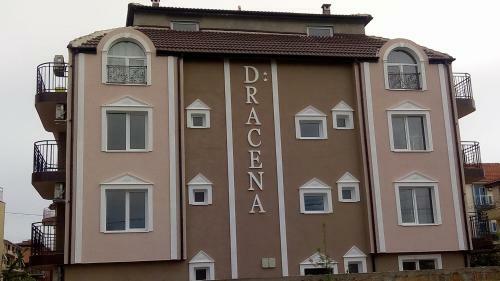 Hostal Dracena Guesthouse