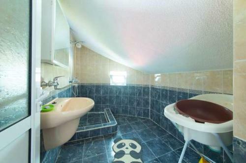 Hostal The Colony