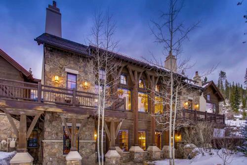 Grace Manor