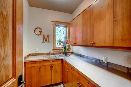 Grace Manor