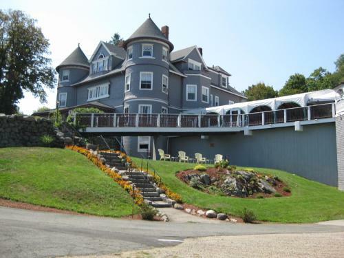 Posada Castle Manor Inn