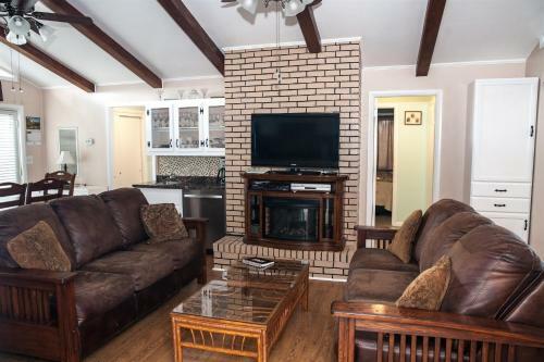 57310 Eagle Pass Rd Home