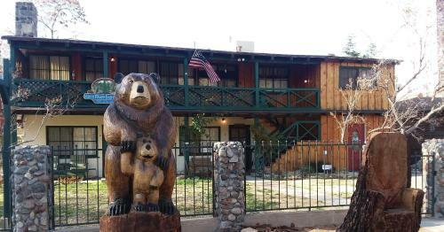 Posada Kern Riverfront Lodge