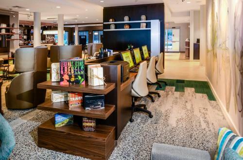 Hotel Courtyard By Marriott Lake Charles