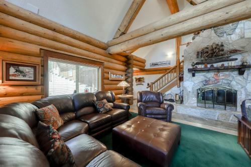 Regatta Chalet