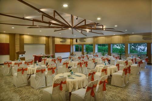 Hotel Sinclairs Retreat Dooars, Chalsa
