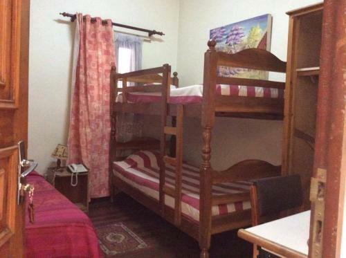 Hotel Tana-jacaranda
