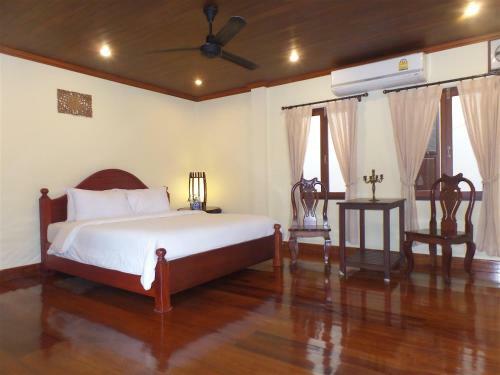 Hostal Peninsula Villas