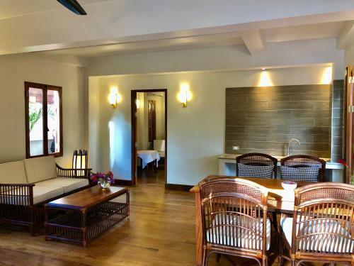 Hostal Peninsula Villas