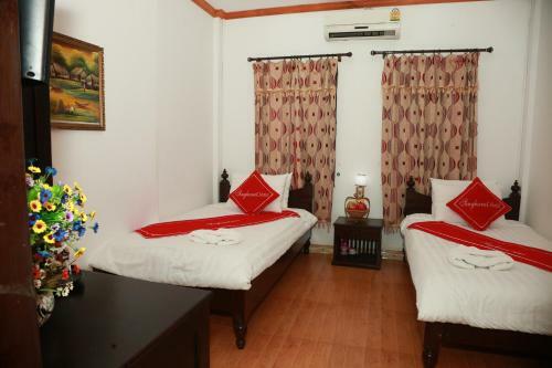 Bed & Breakfast The Art - Singharat Guest House