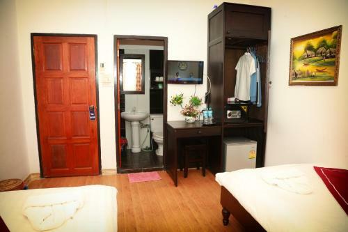 Bed & Breakfast The Art - Singharat Guest House
