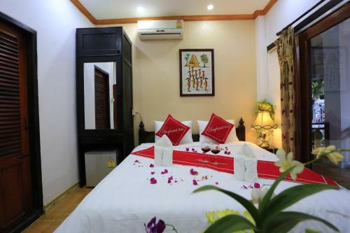Bed & Breakfast The Art - Singharat Guest House