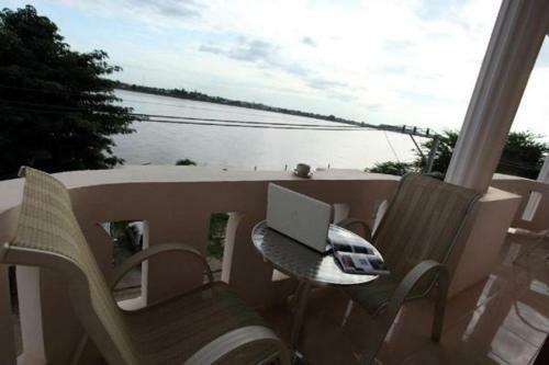 Hostal Nalinthone Guesthouse