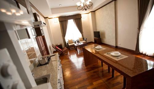 Hotel Capitol Residence