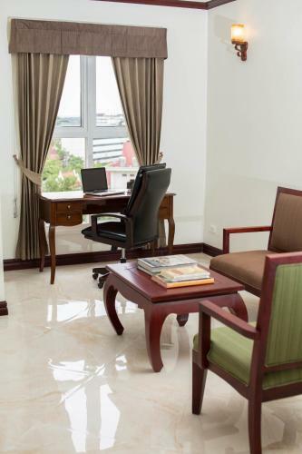 Hotel Capitol Residence