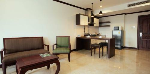 Hotel Capitol Residence