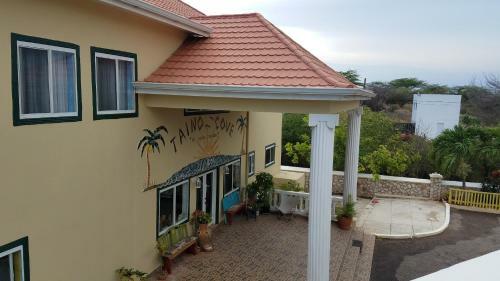 Hostal Taino Cove