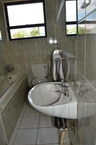 Hotel Tlou Resort