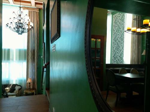 Lee Boutique Hotel