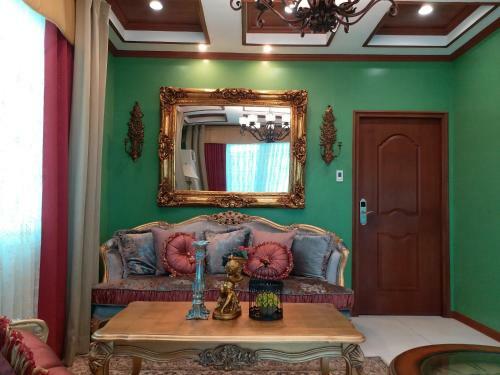 Lee Boutique Hotel