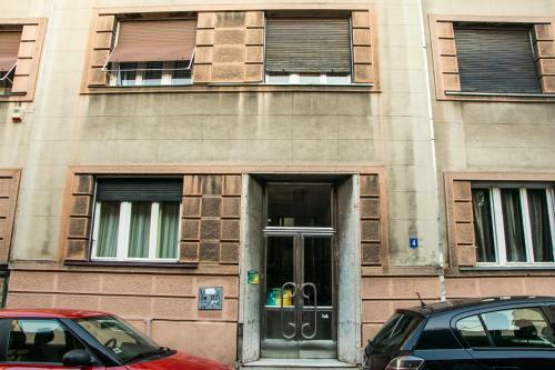 Apartment Hedonist