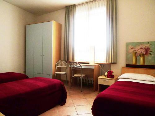 Hostal Girasole House