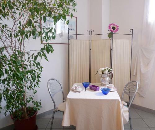 Hostal Girasole House