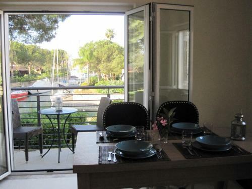 Apartamento Baia Dei Delfini