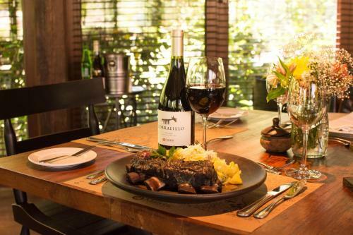 Agroturismo La Casona At Matetic Vineyards